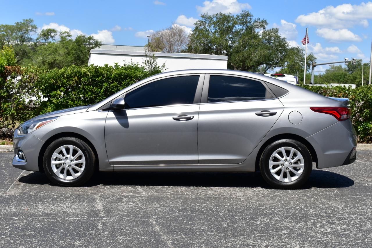 Hyundai Accent SEL Sedan IVT 2022