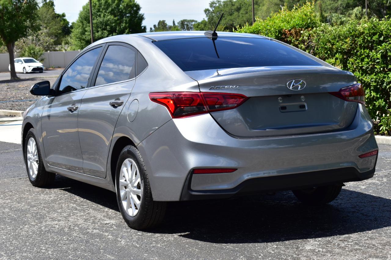 Hyundai Accent SEL Sedan IVT 2022