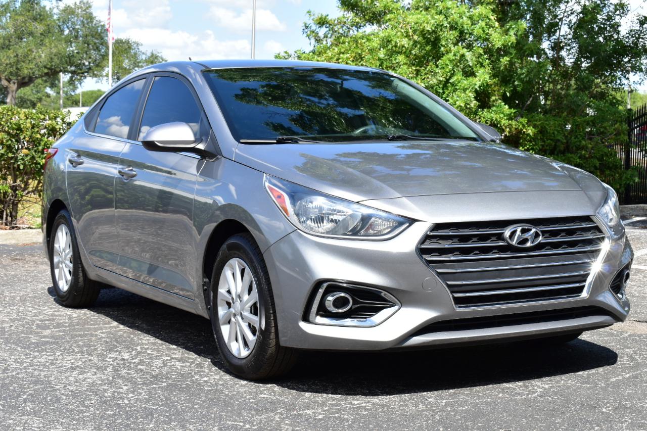 Hyundai Accent SEL Sedan IVT 2022