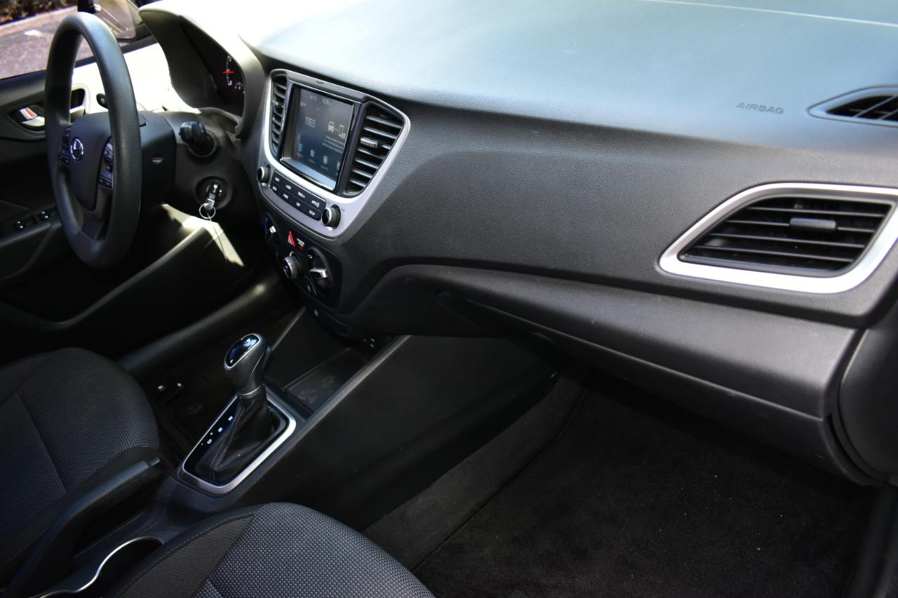 Hyundai Accent SEL Sedan IVT 2022