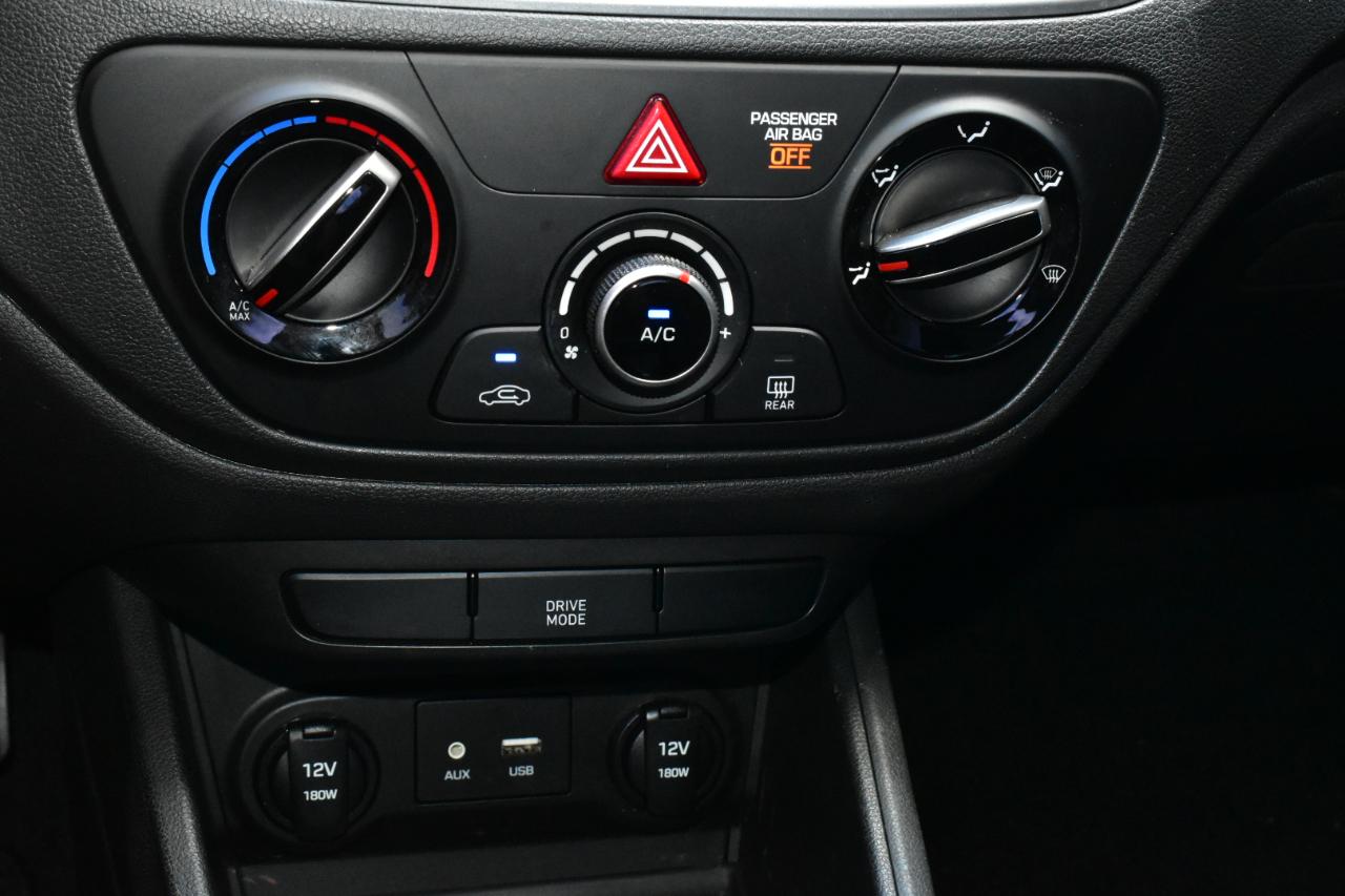 Hyundai Accent SEL Sedan IVT 2022