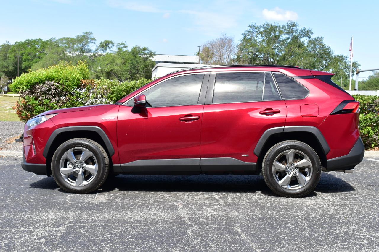 Toyota RAV4 Hybrid AWD 4dr XLE (Natl) 2021
