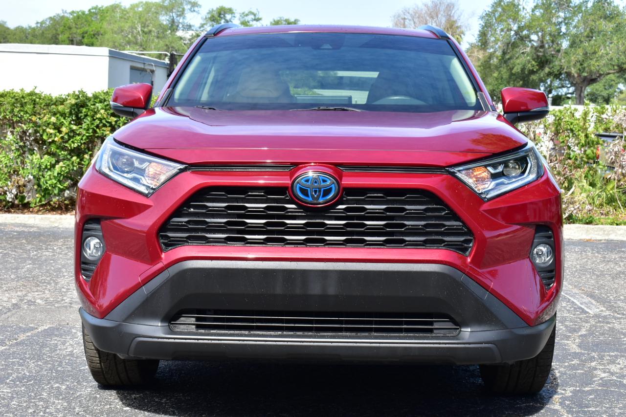 Toyota RAV4 Hybrid AWD 4dr XLE (Natl) 2021