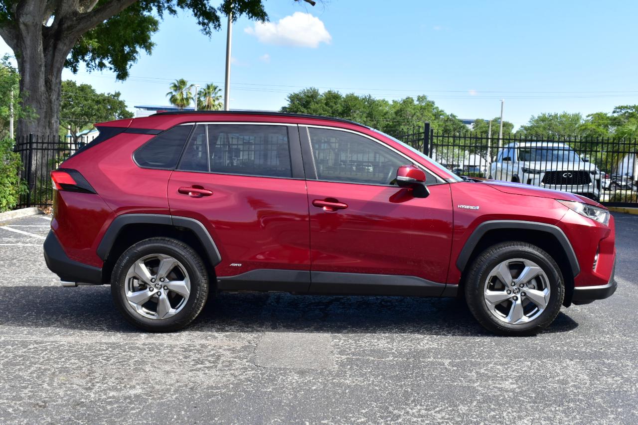 Toyota RAV4 Hybrid AWD 4dr XLE (Natl) 2021