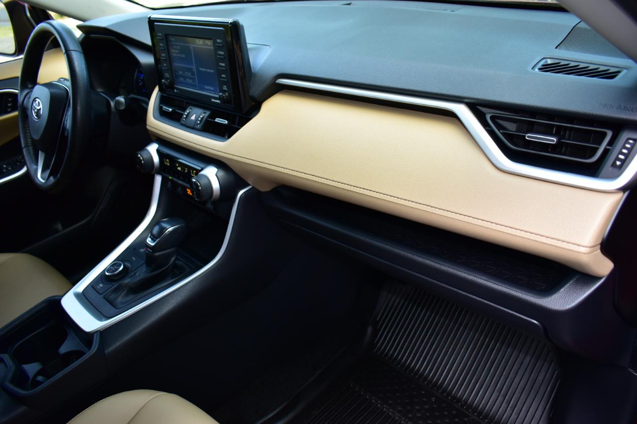 Toyota RAV4 Hybrid AWD 4dr XLE (Natl) 2021