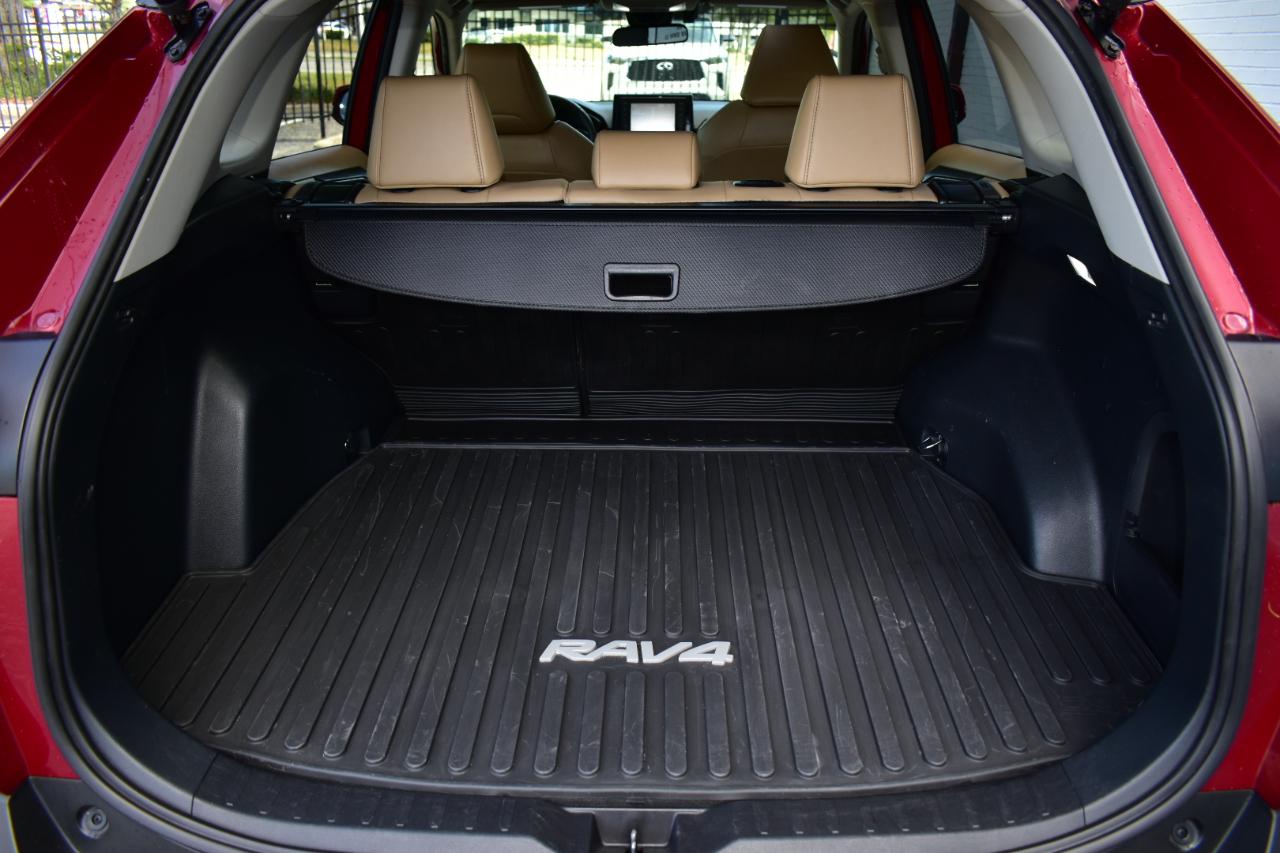 Toyota RAV4 Hybrid AWD 4dr XLE (Natl) 2021