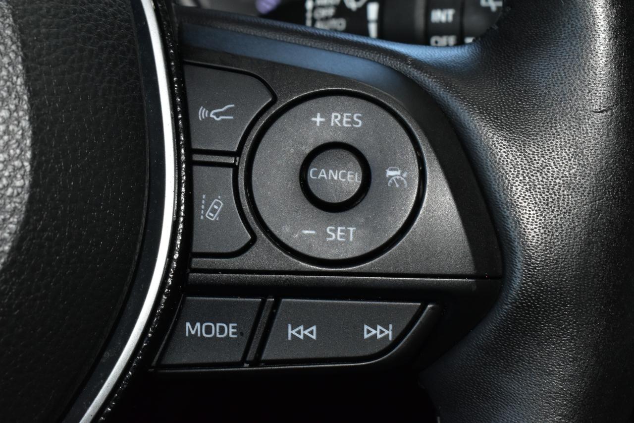 Toyota RAV4 Hybrid AWD 4dr XLE (Natl) 2021