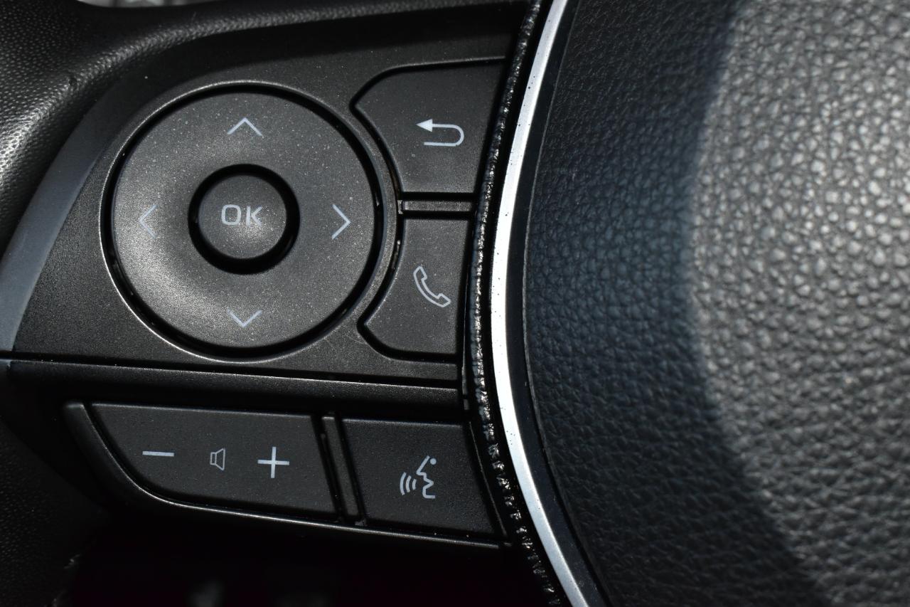 Toyota RAV4 Hybrid AWD 4dr XLE (Natl) 2021