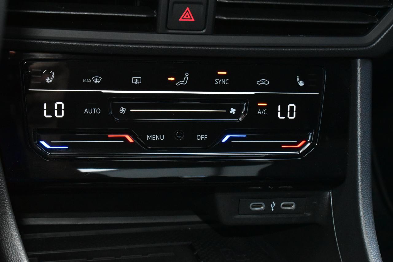 Volkswagen Jetta SE Auto 2025
