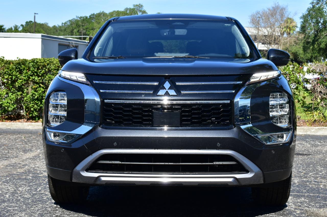 Mitsubishi Outlander SE FWD 2025