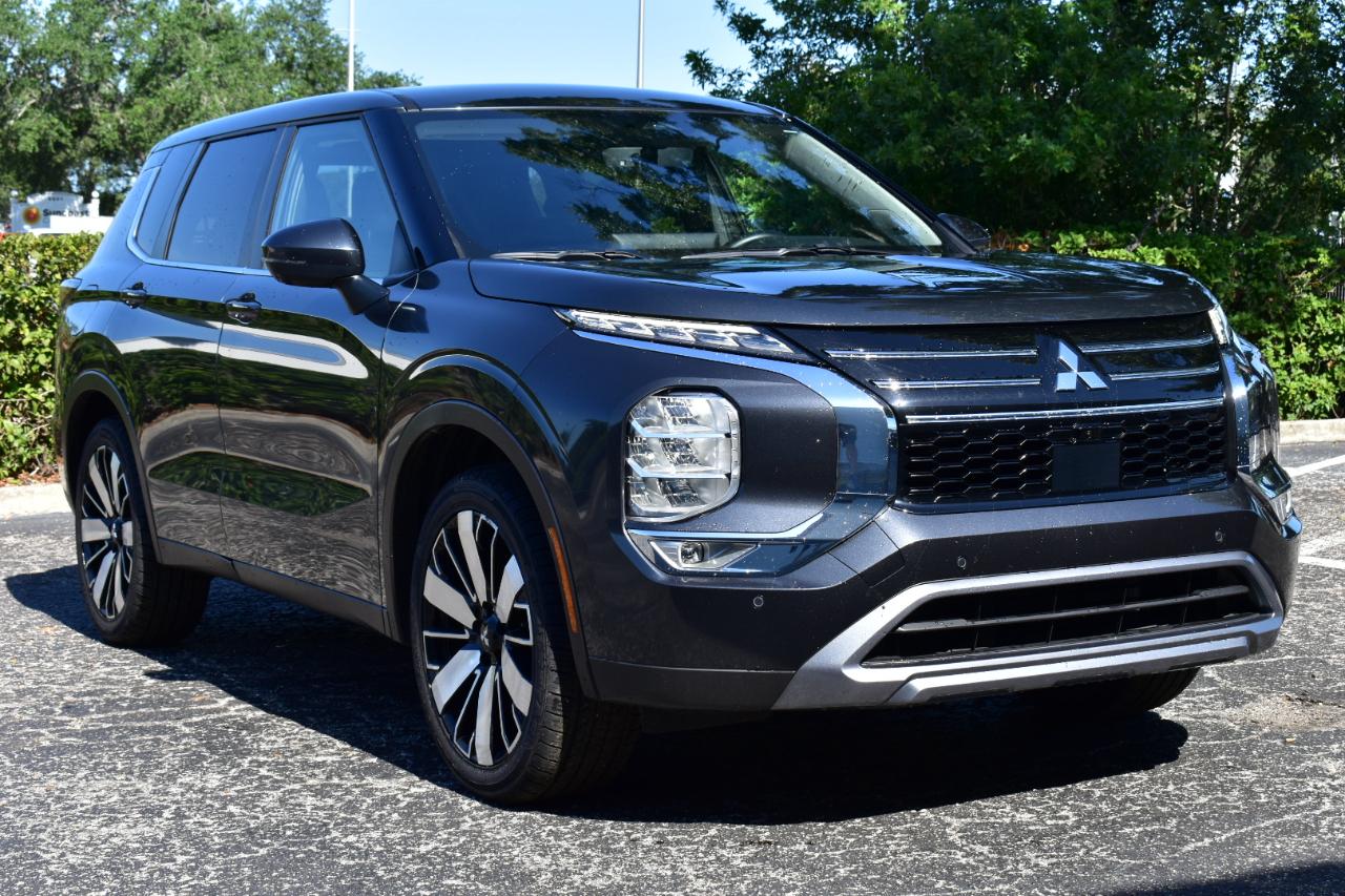 Mitsubishi Outlander SE FWD 2025