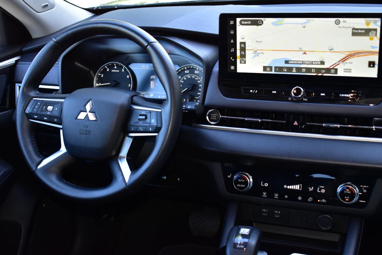 Mitsubishi Outlander SE FWD 2025