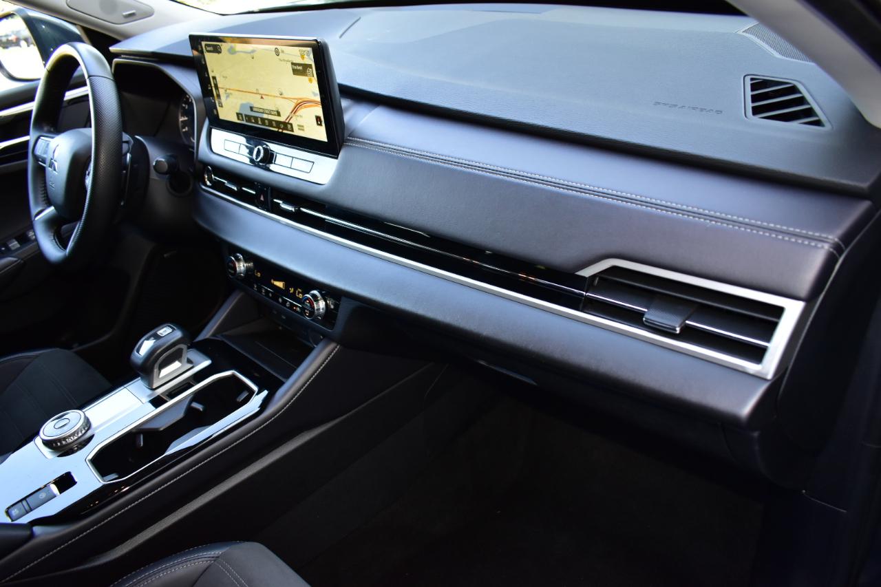Mitsubishi Outlander SE FWD 2025