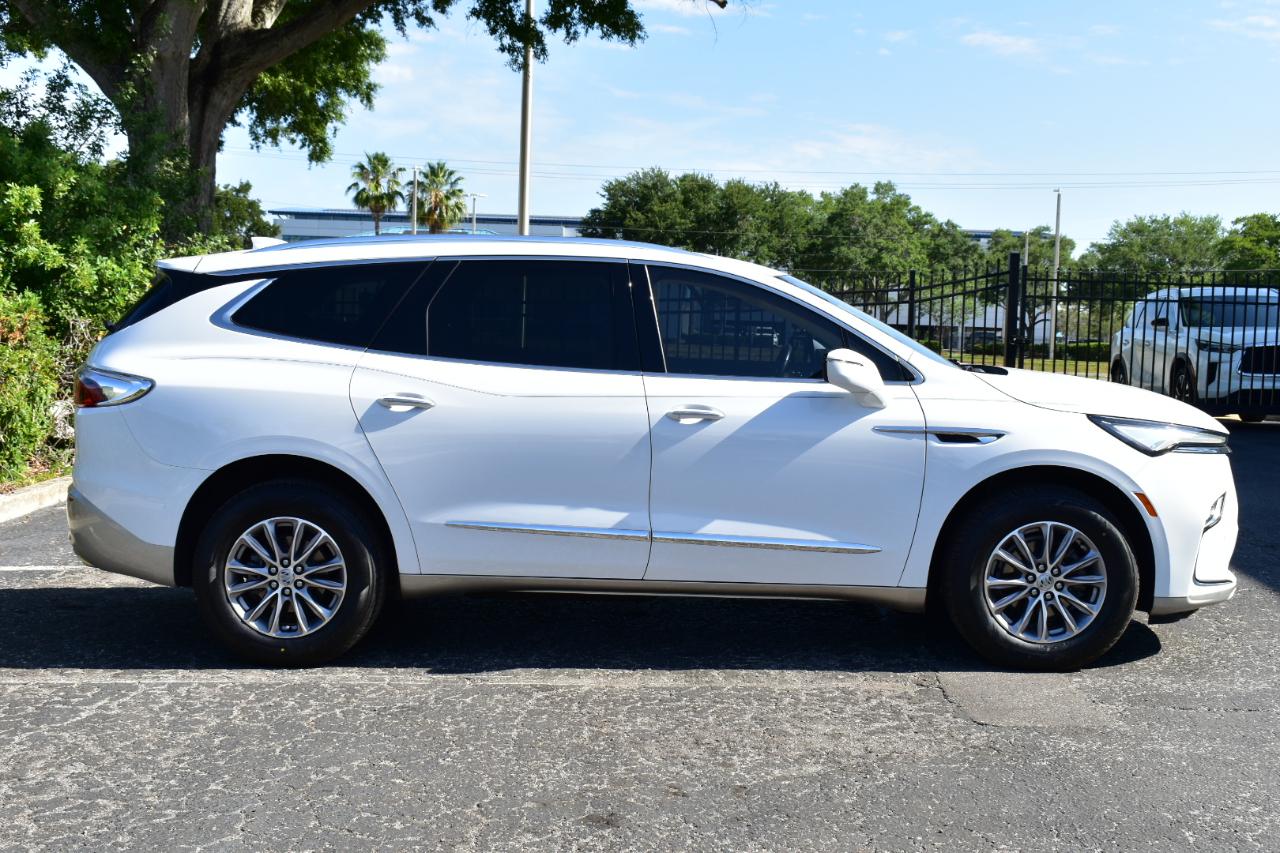 Buick Enclave FWD 4dr Essence 2023