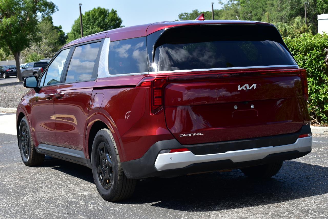 Kia Carnival LXS FWD 2025