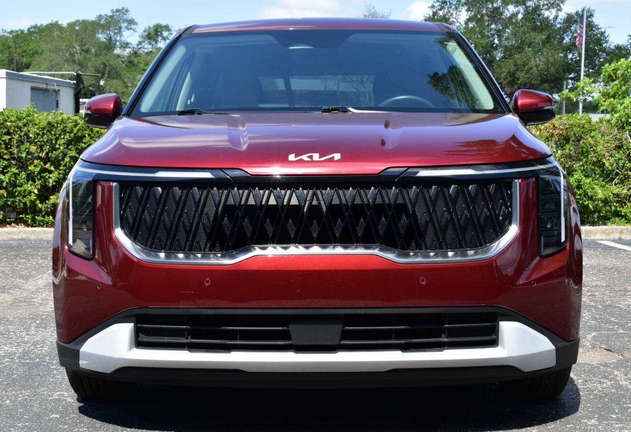 Kia Carnival LXS FWD 2025