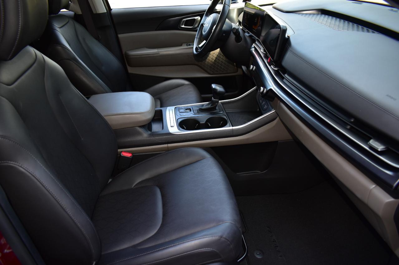 Kia Carnival LXS FWD 2025