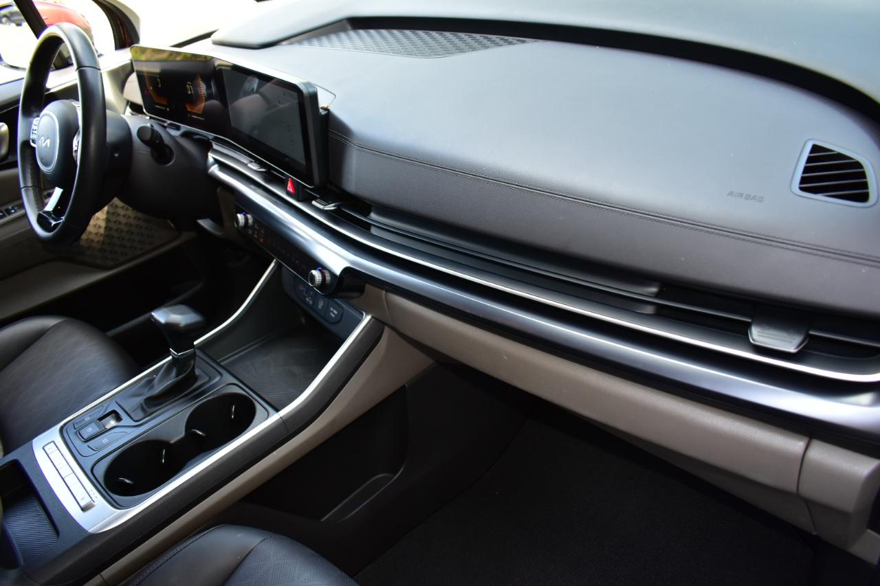 Kia Carnival LXS FWD 2025