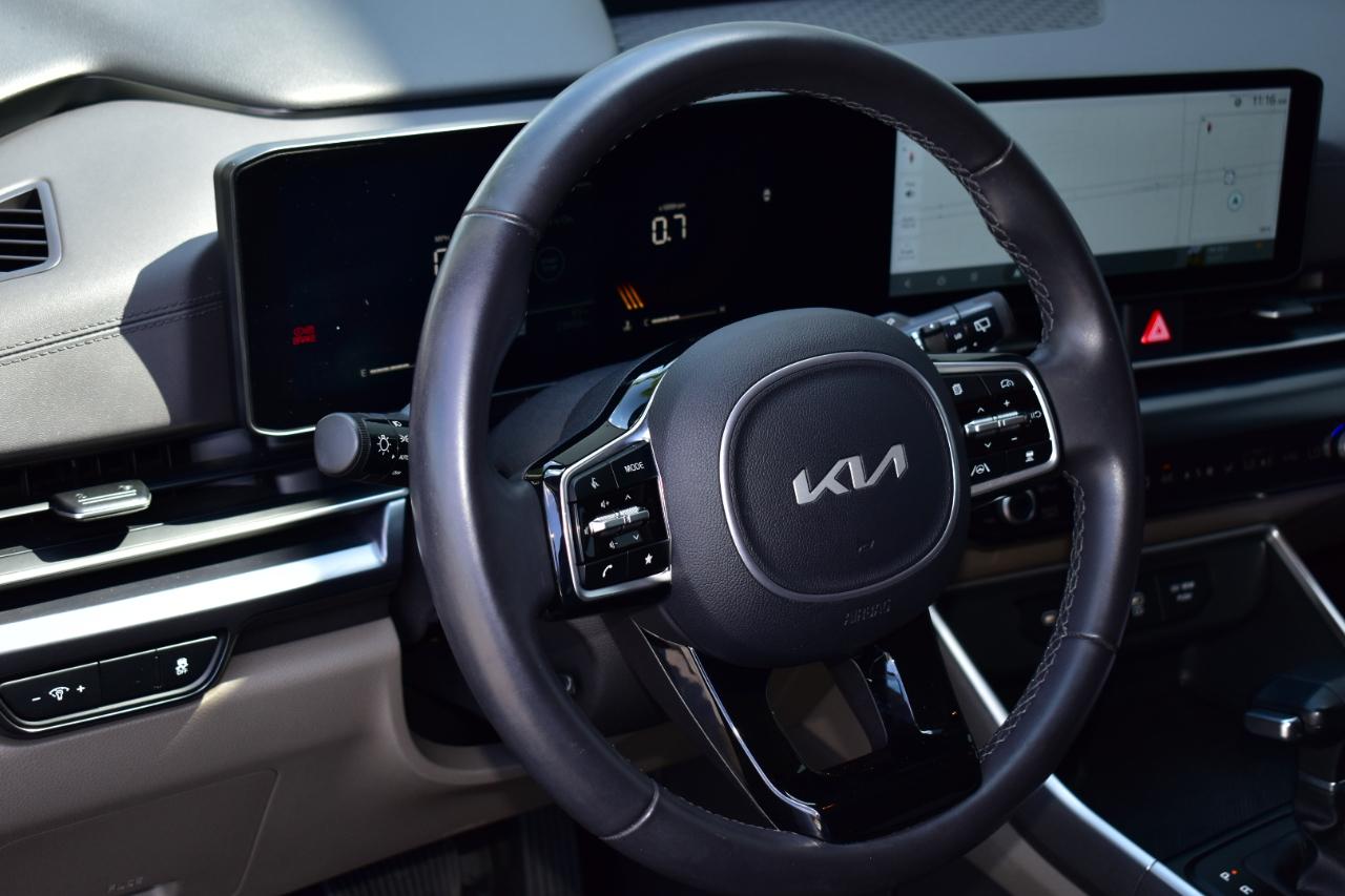 Kia Carnival LXS FWD 2025