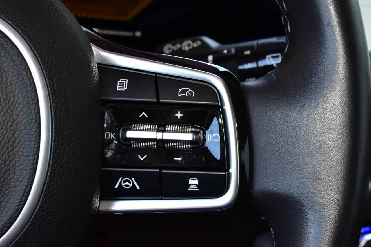 Kia Carnival LXS FWD 2025