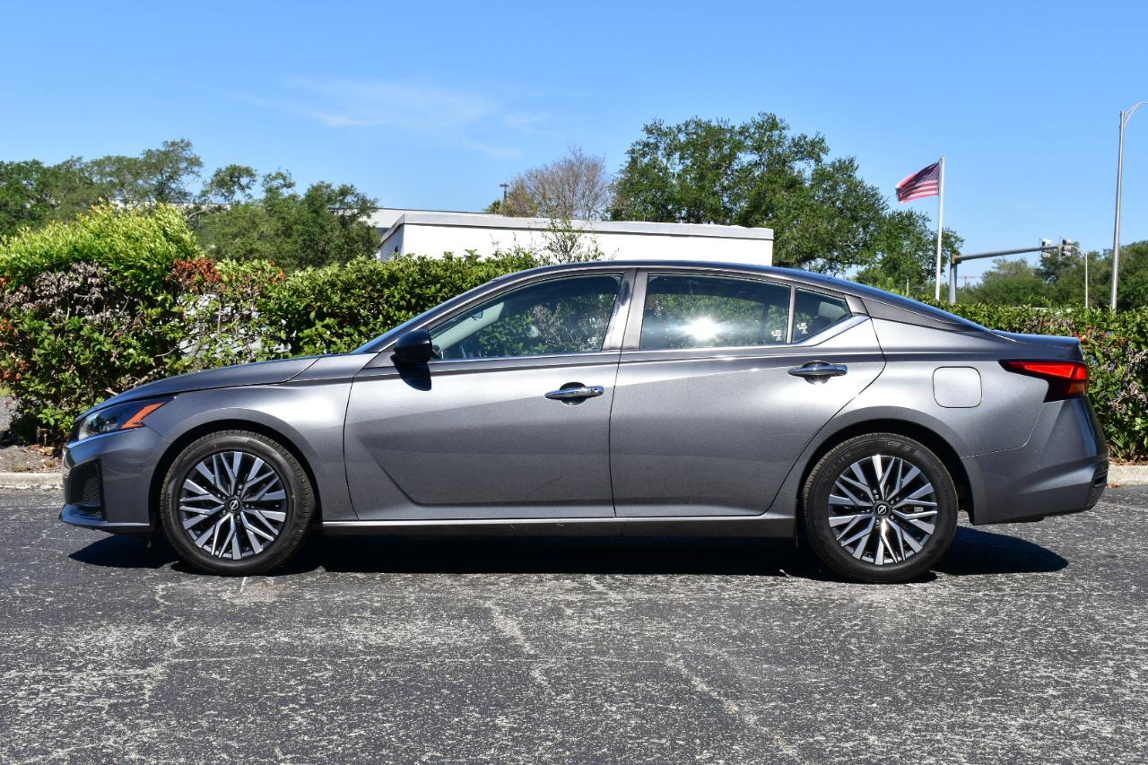 Nissan Altima SV FWD 2025