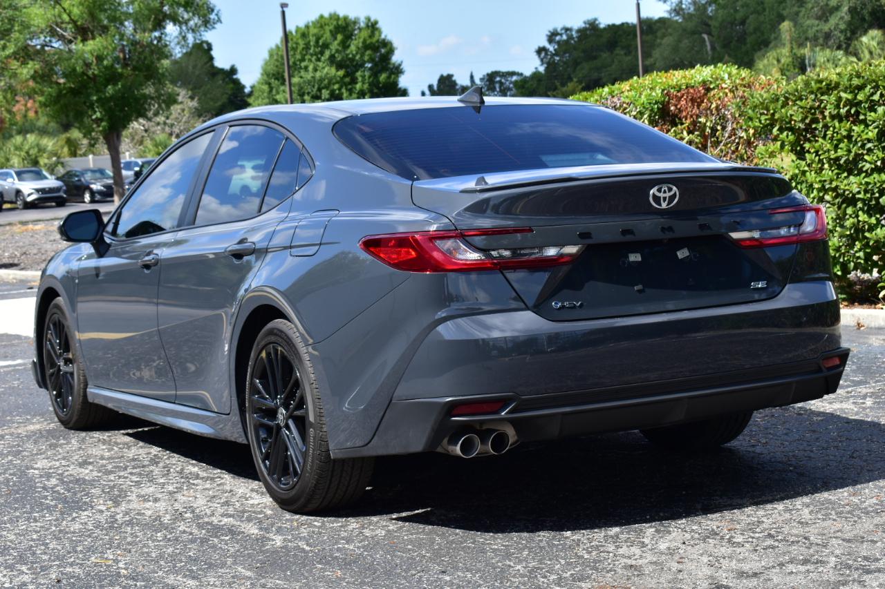 Toyota Camry SE 4D Sedan 2025