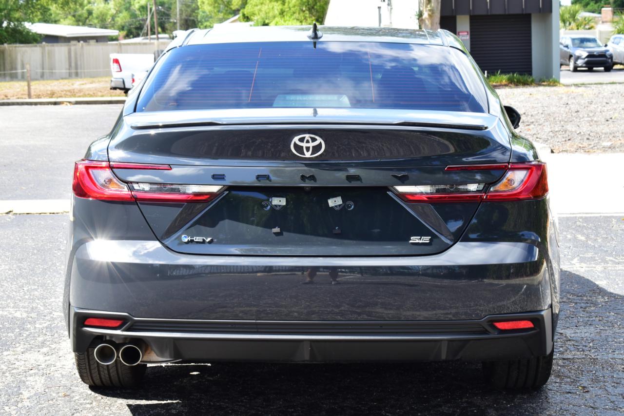 Toyota Camry SE 4D Sedan 2025