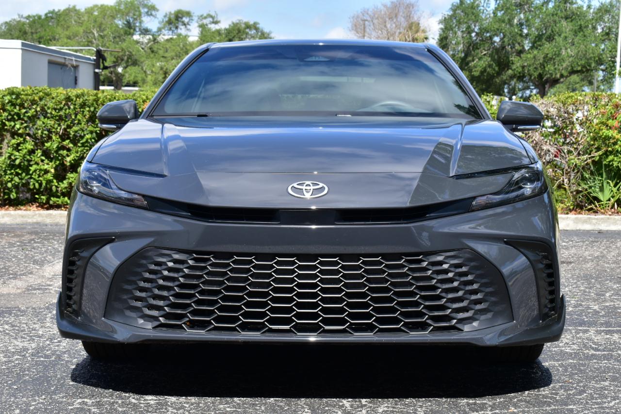 Toyota Camry SE 4D Sedan 2025