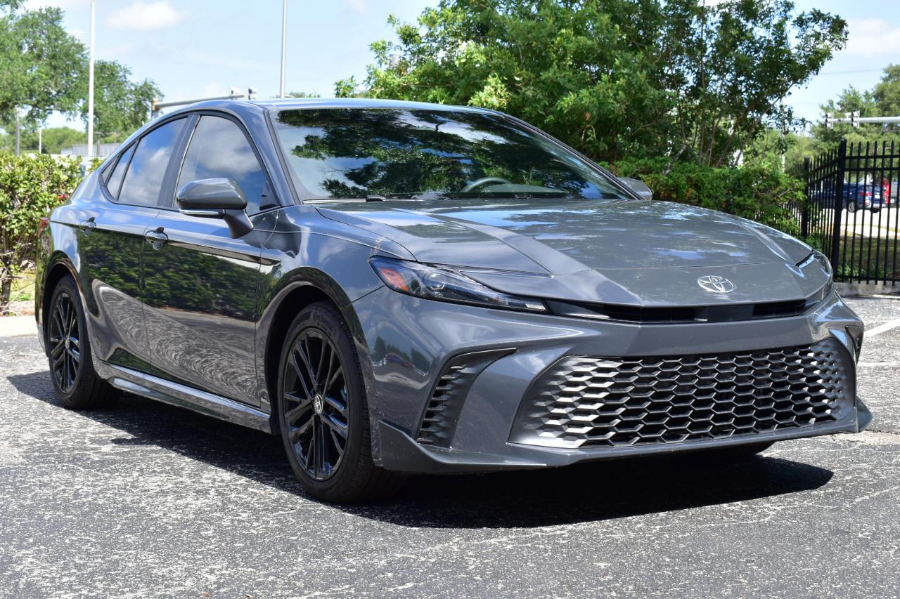 Toyota Camry SE 4D Sedan 2025
