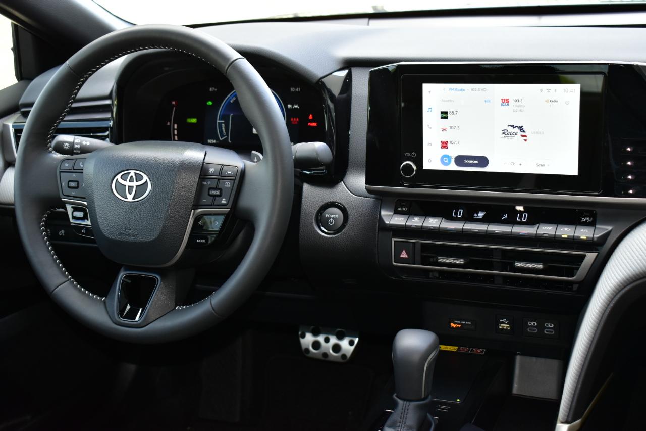 Toyota Camry SE 4D Sedan 2025