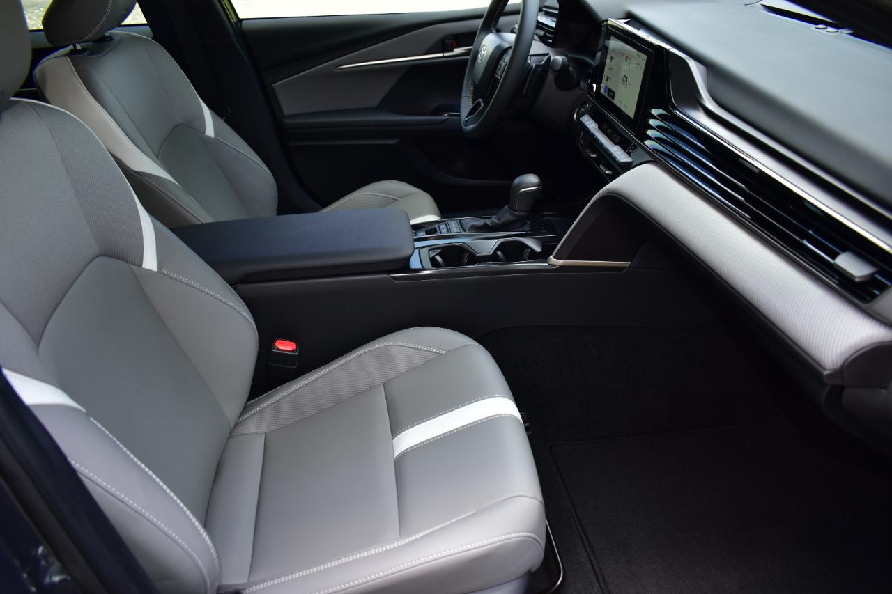 Toyota Camry SE 4D Sedan 2025