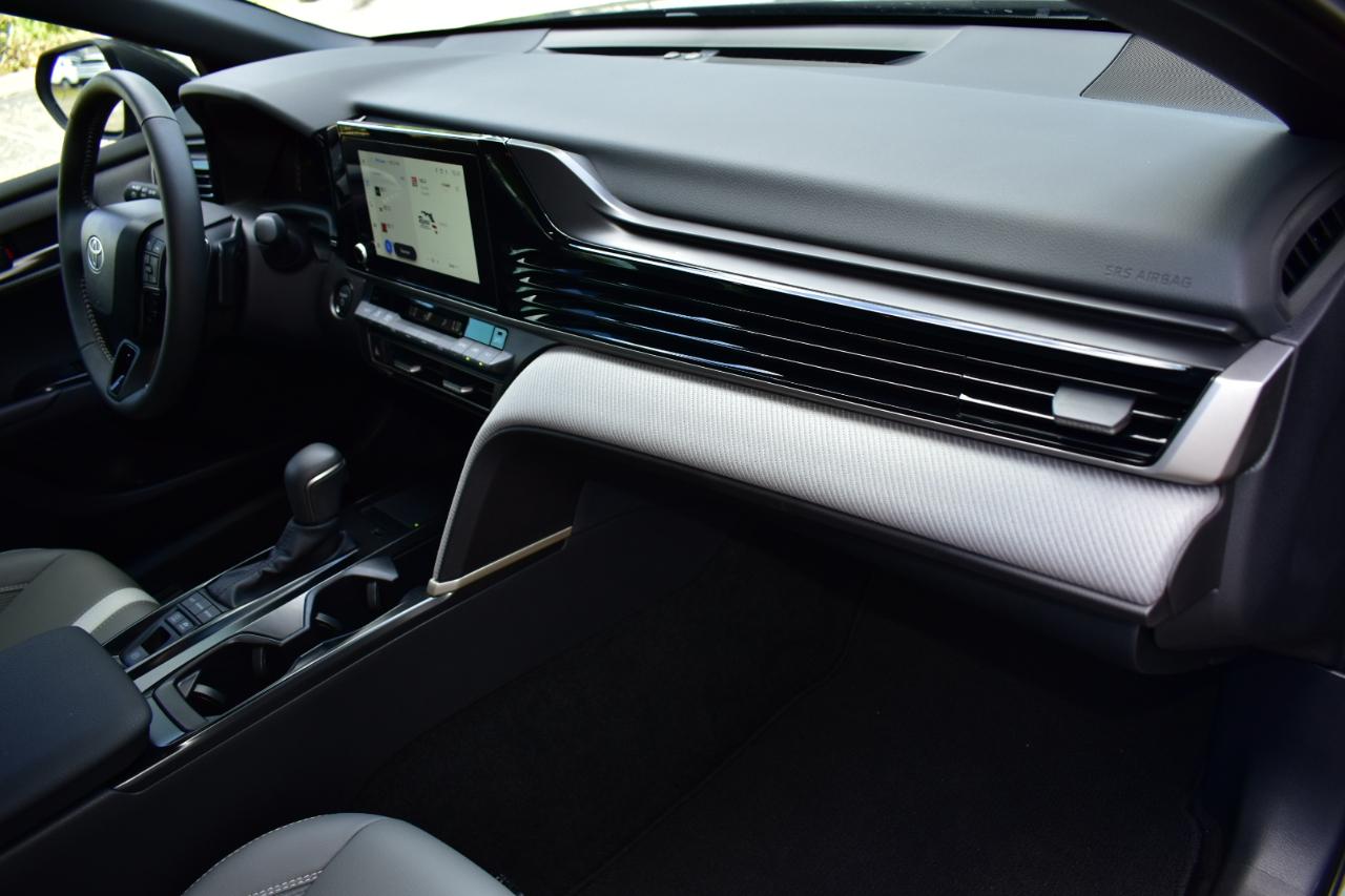 Toyota Camry SE 4D Sedan 2025