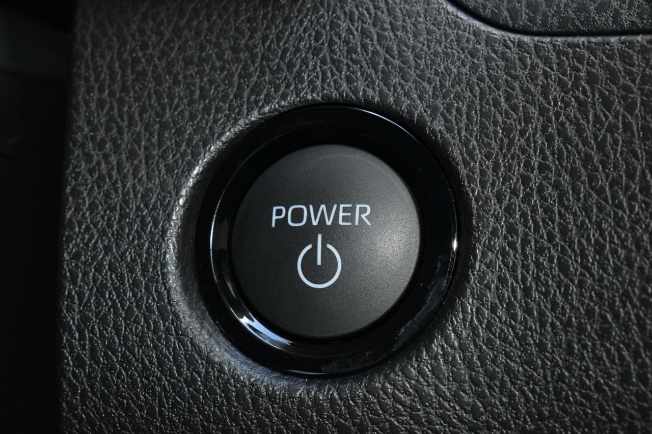 Toyota Camry SE 4D Sedan 2025