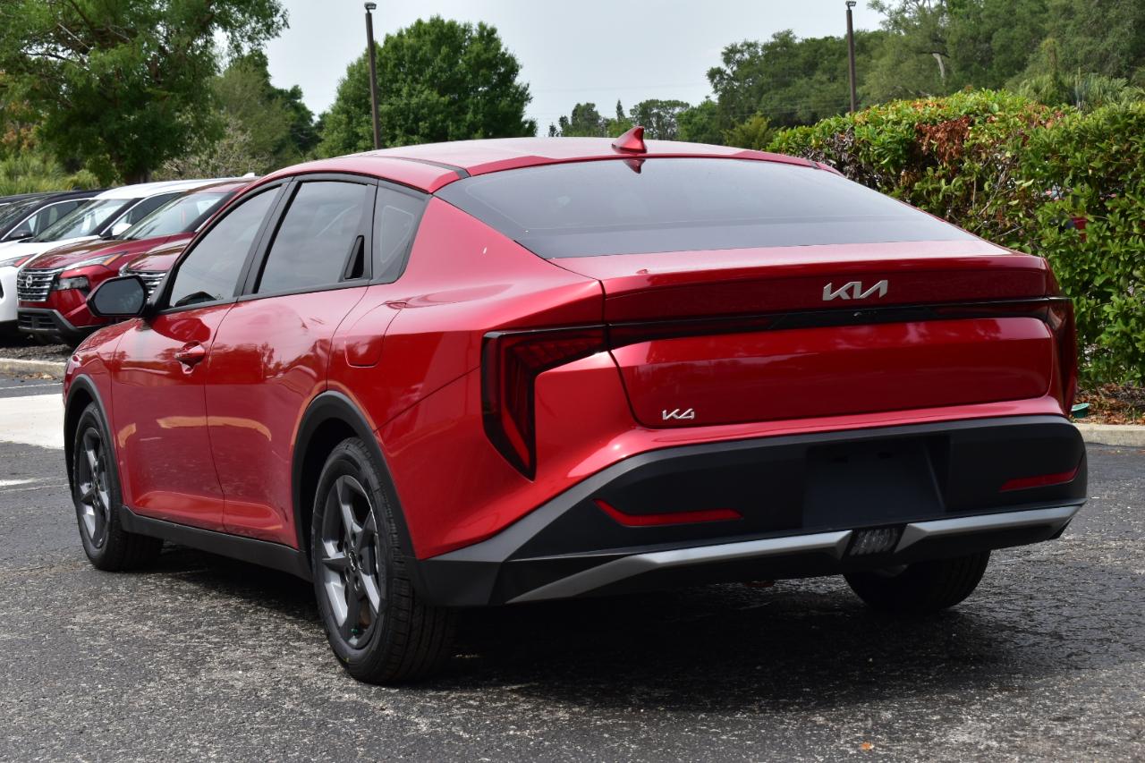 Kia K4 LXS FWD 2025