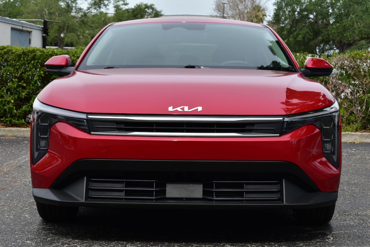 Kia K4 LXS FWD 2025