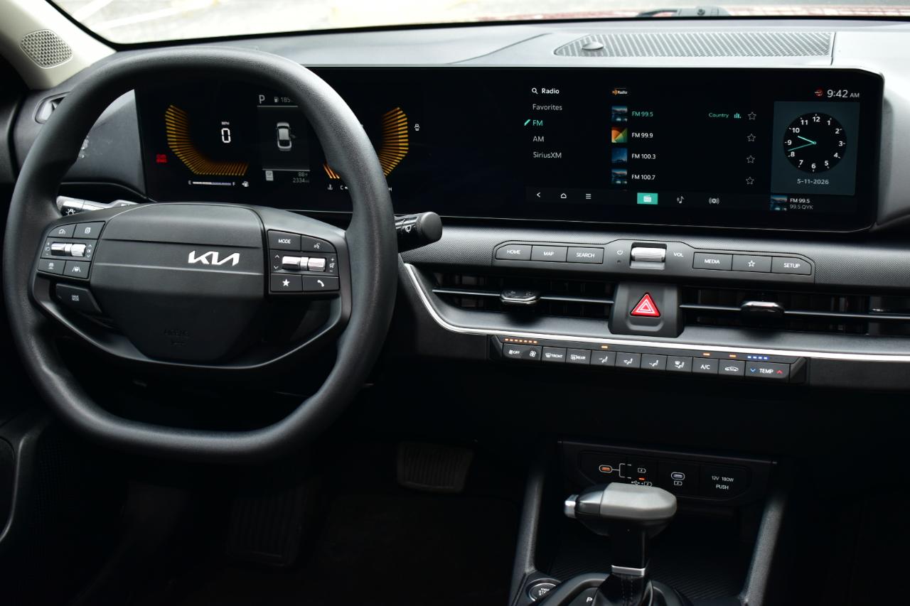 Kia K4 LXS FWD 2025