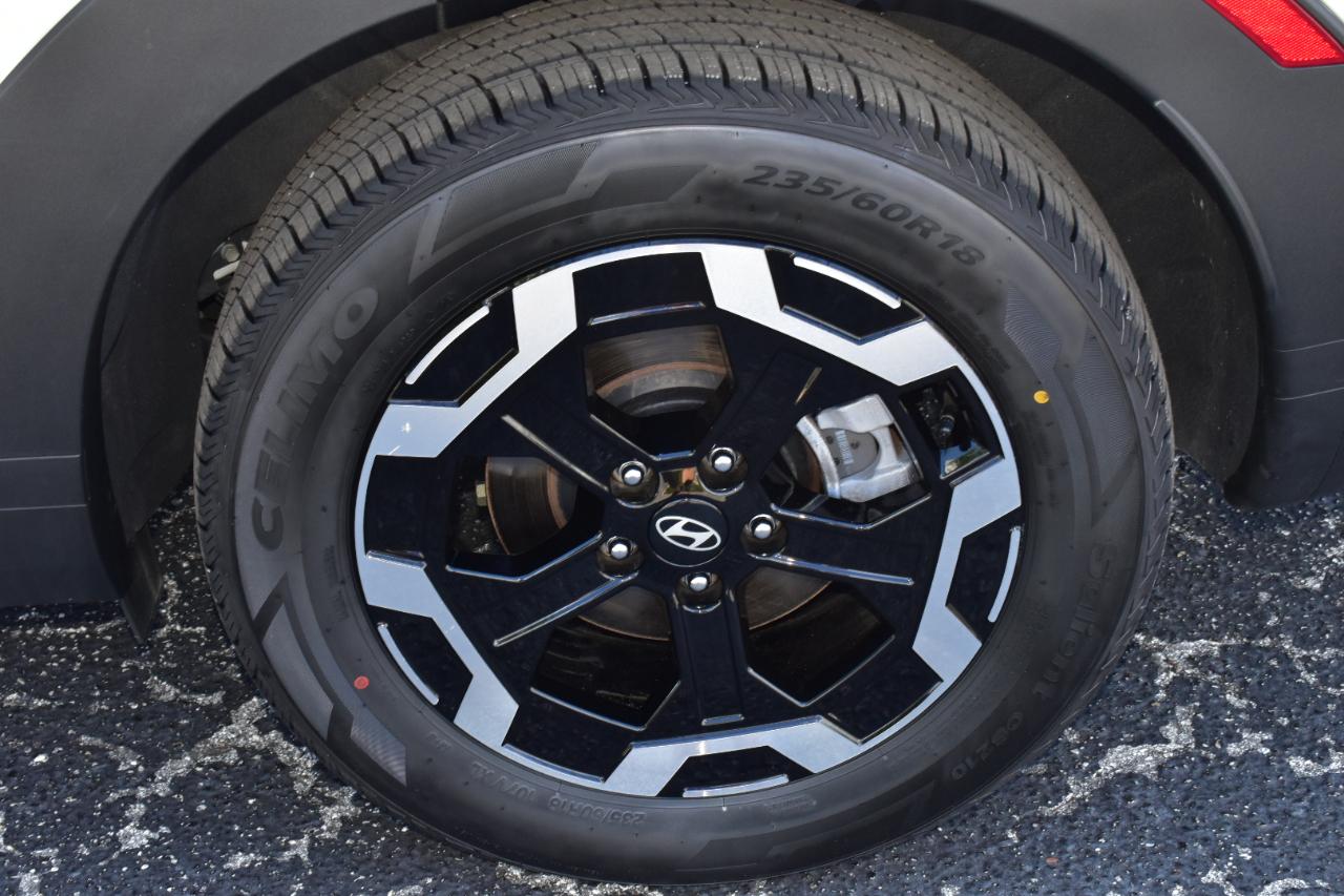 Hyundai Santa Fe SEL FWD 2025