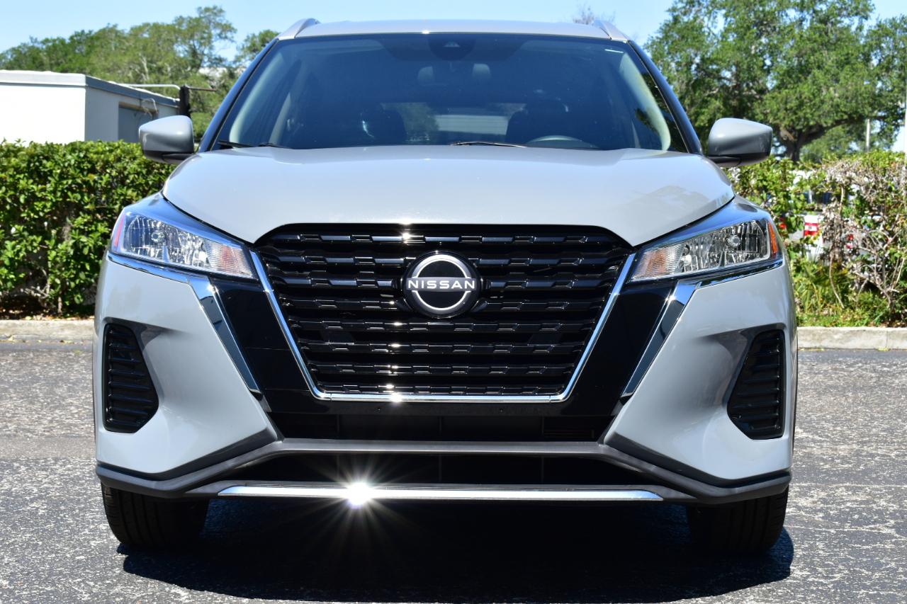 Nissan Kicks SV FWD 2023