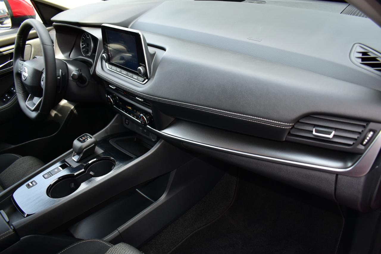 Nissan Rogue FWD SV 2025