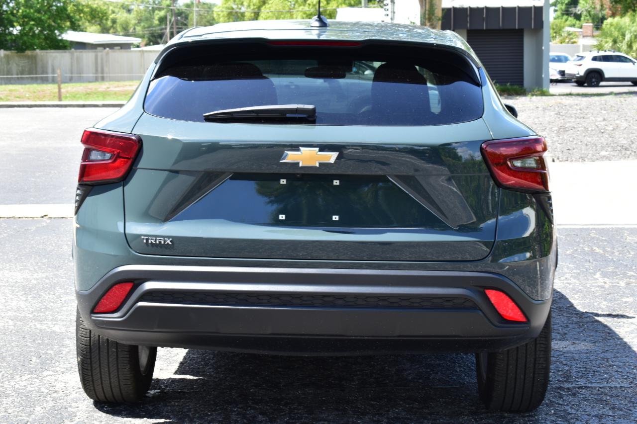 Chevrolet Trax FWD 4dr LS 2025