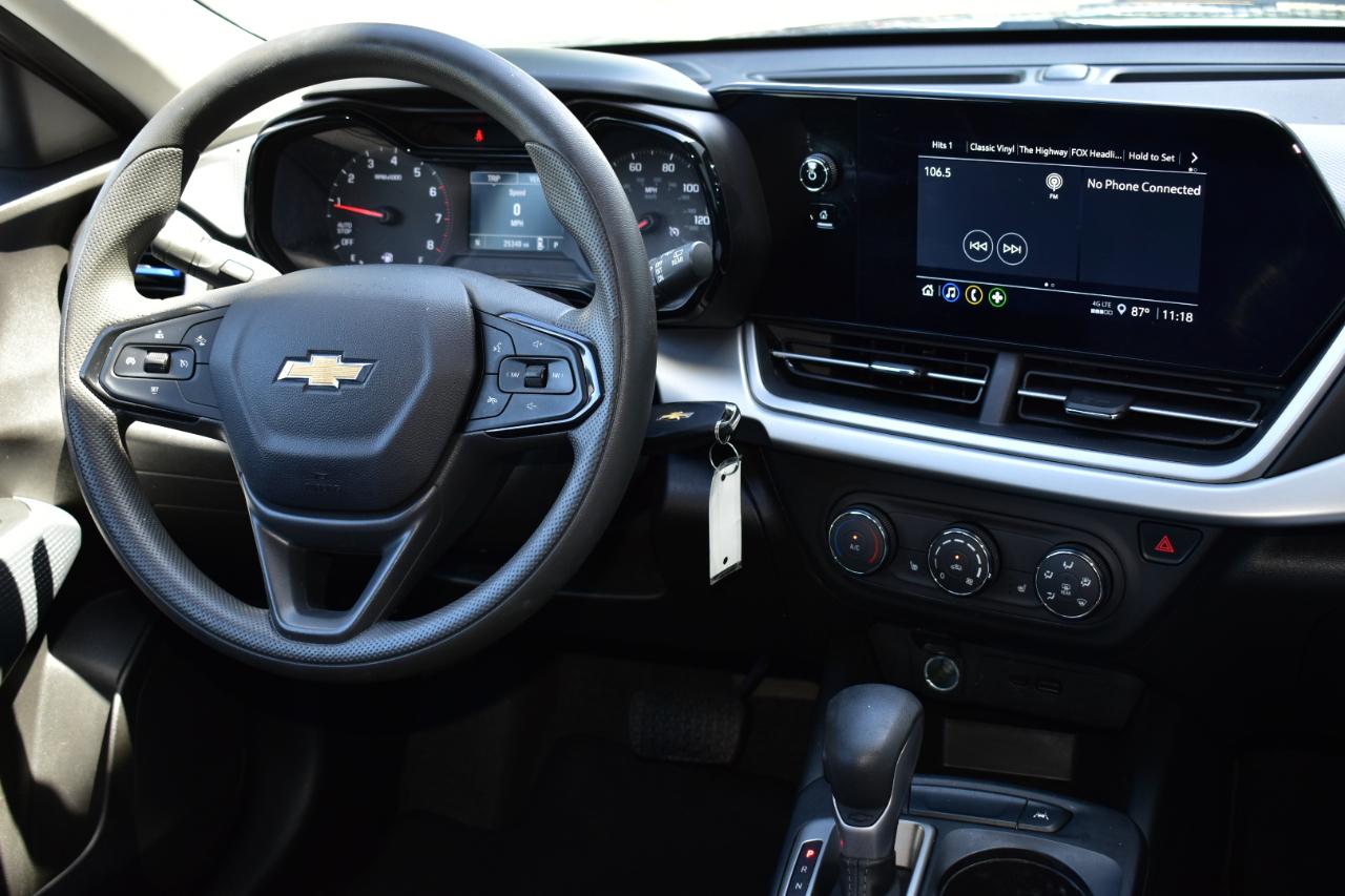 Chevrolet Trax FWD 4dr LS 2025
