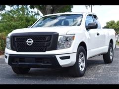 2022 Nissan Titan 