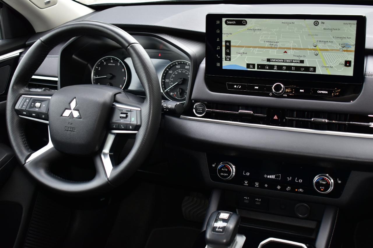 Mitsubishi Outlander SE FWD 2025