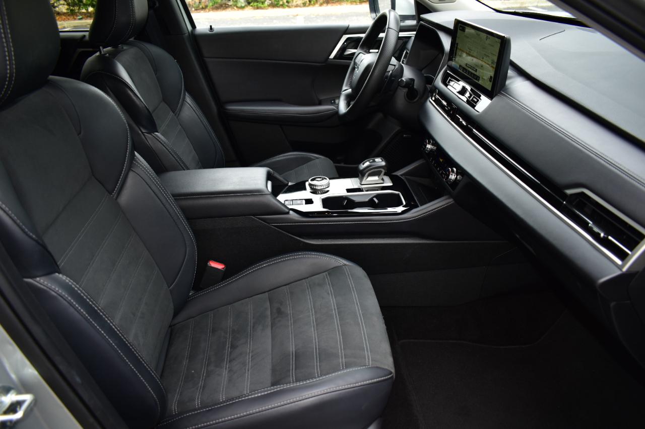 Mitsubishi Outlander SE FWD 2025