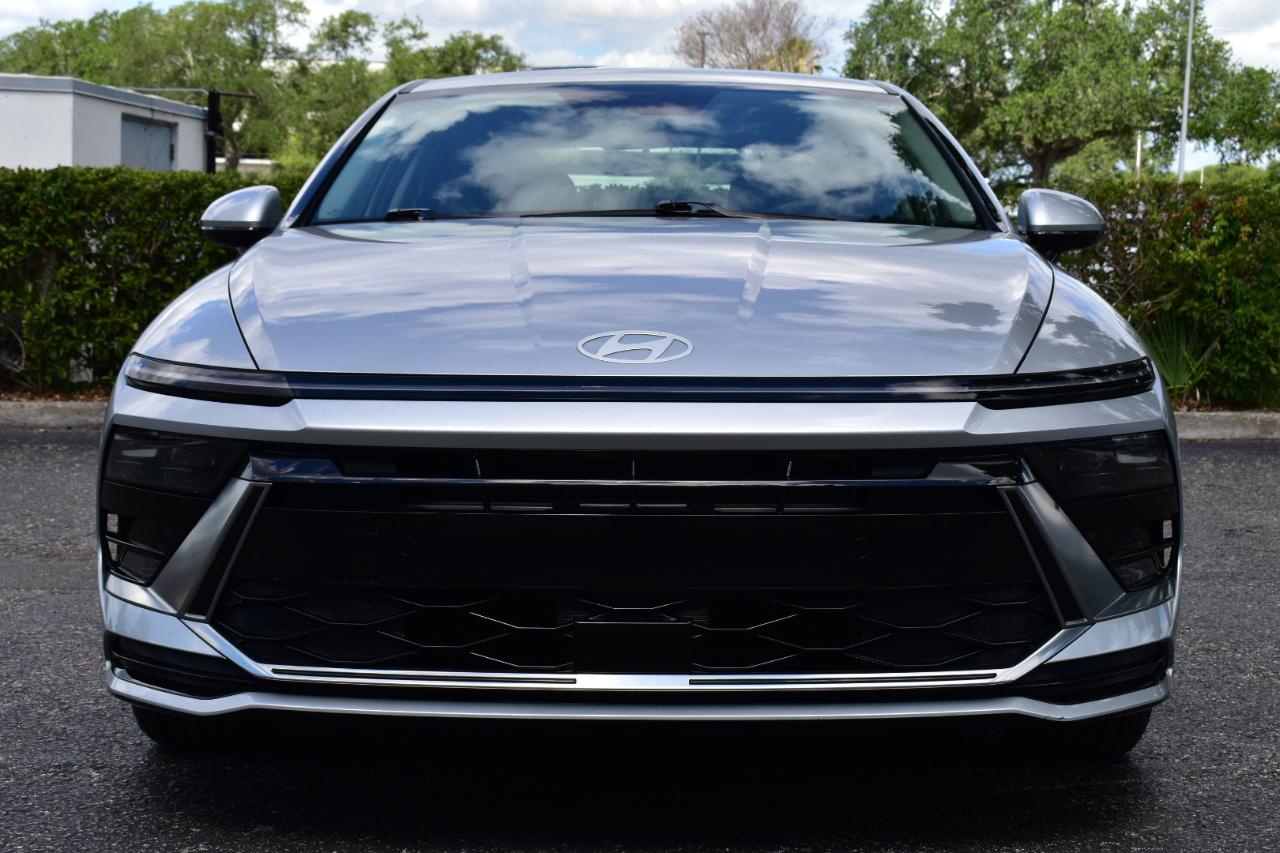 Hyundai Sonata SEL FWD 2025