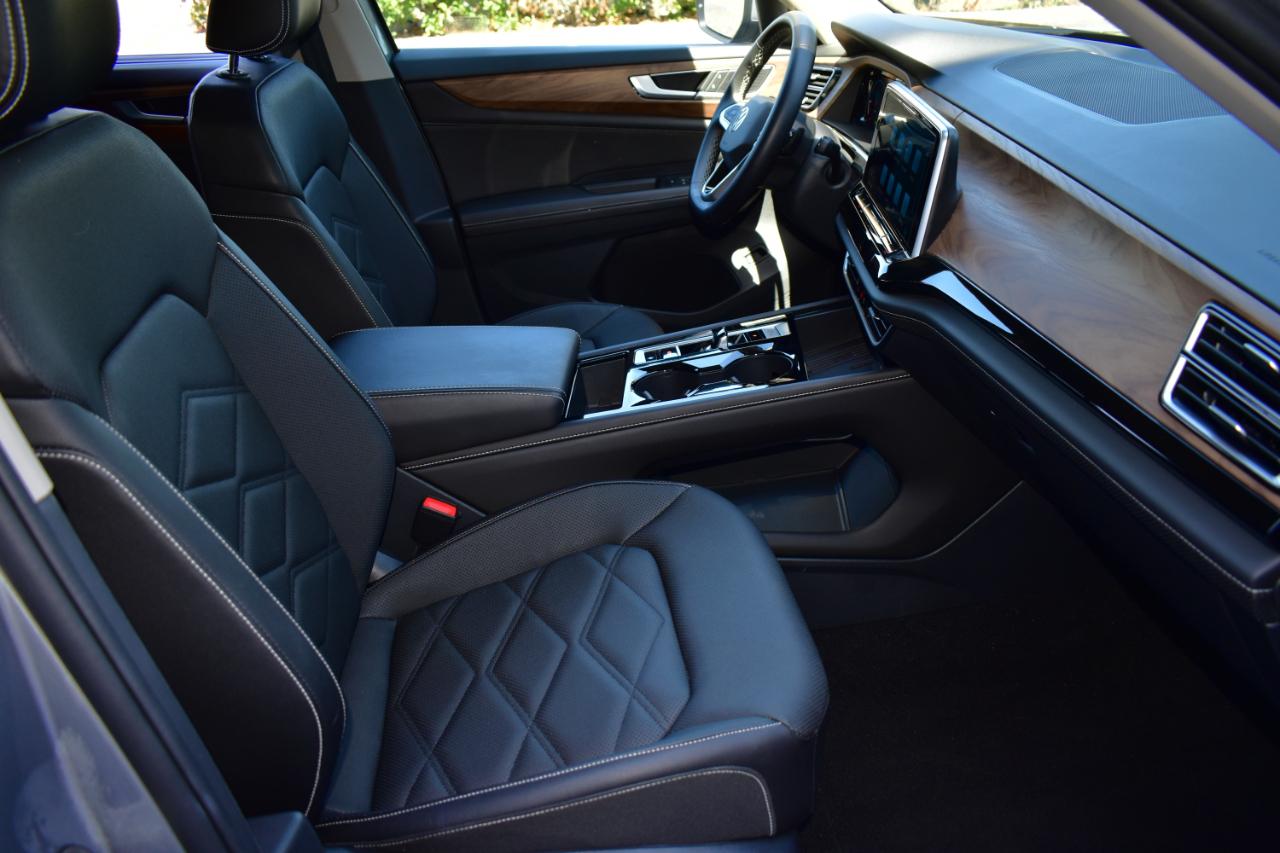Volkswagen Atlas 2.0T SE w/Technology FWD 2025