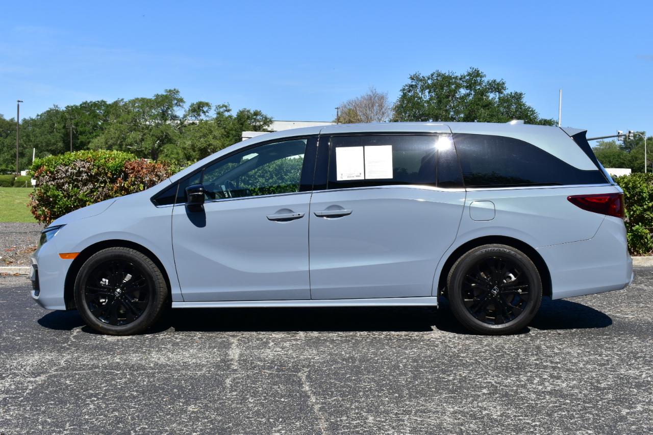 Honda Odyssey Sport-L Auto 2025