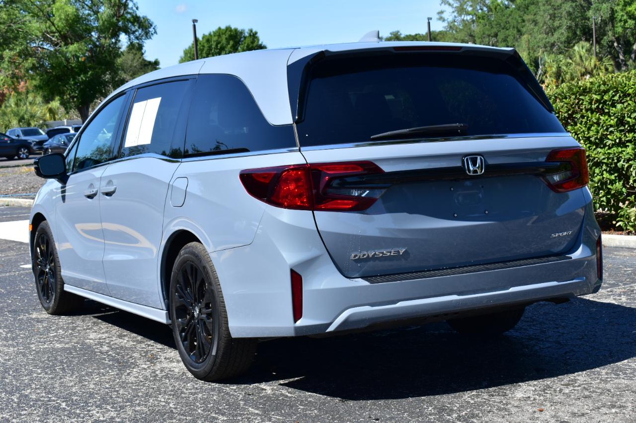 Honda Odyssey Sport-L Auto 2025