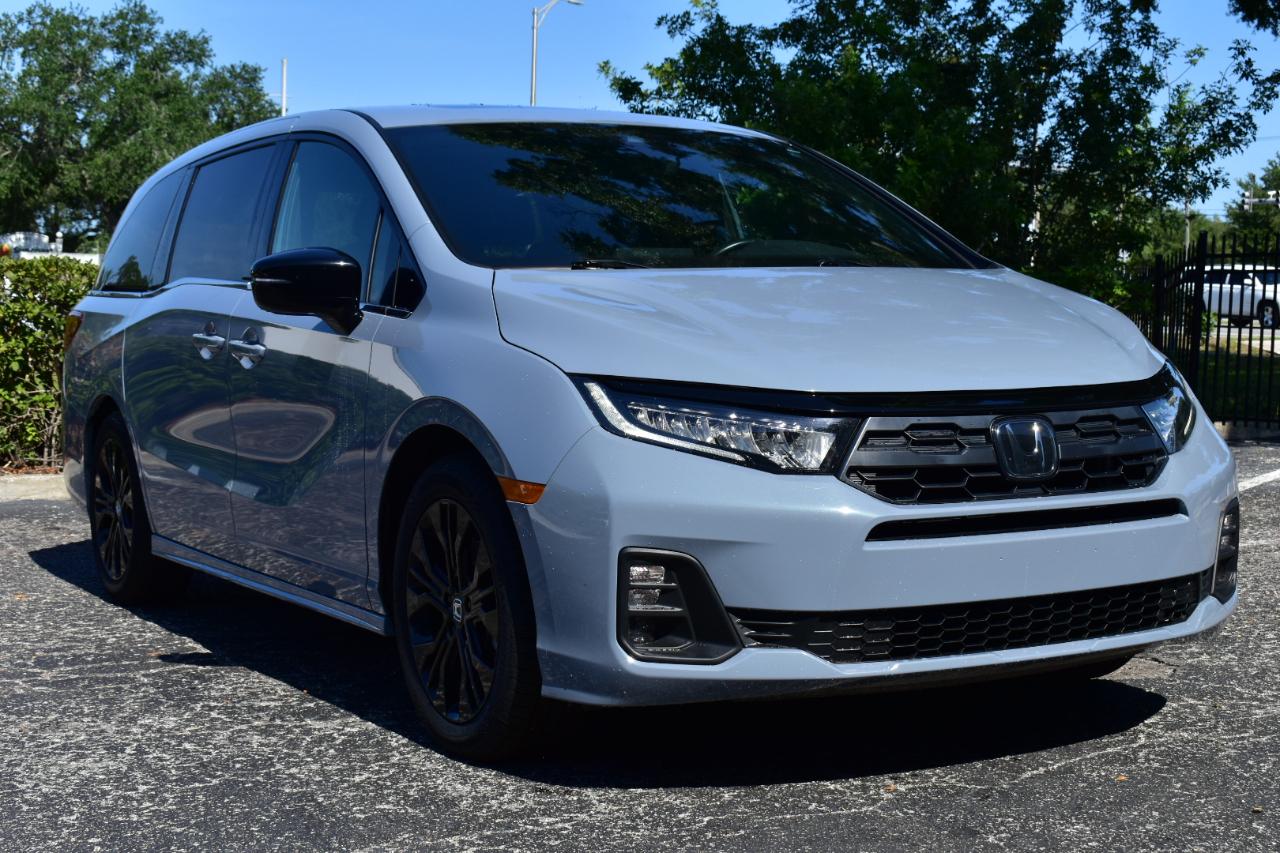 Honda Odyssey Sport-L Auto 2025