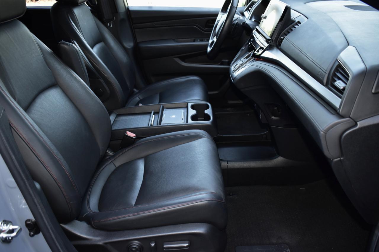Honda Odyssey Sport-L Auto 2025